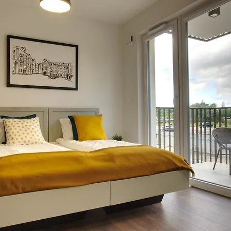 Essence Apartments Topaz Познань Екстер'єр фото