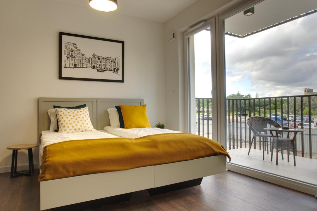 Apartment Essence Topaz