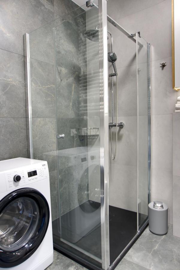 Essence Topaz Apartment