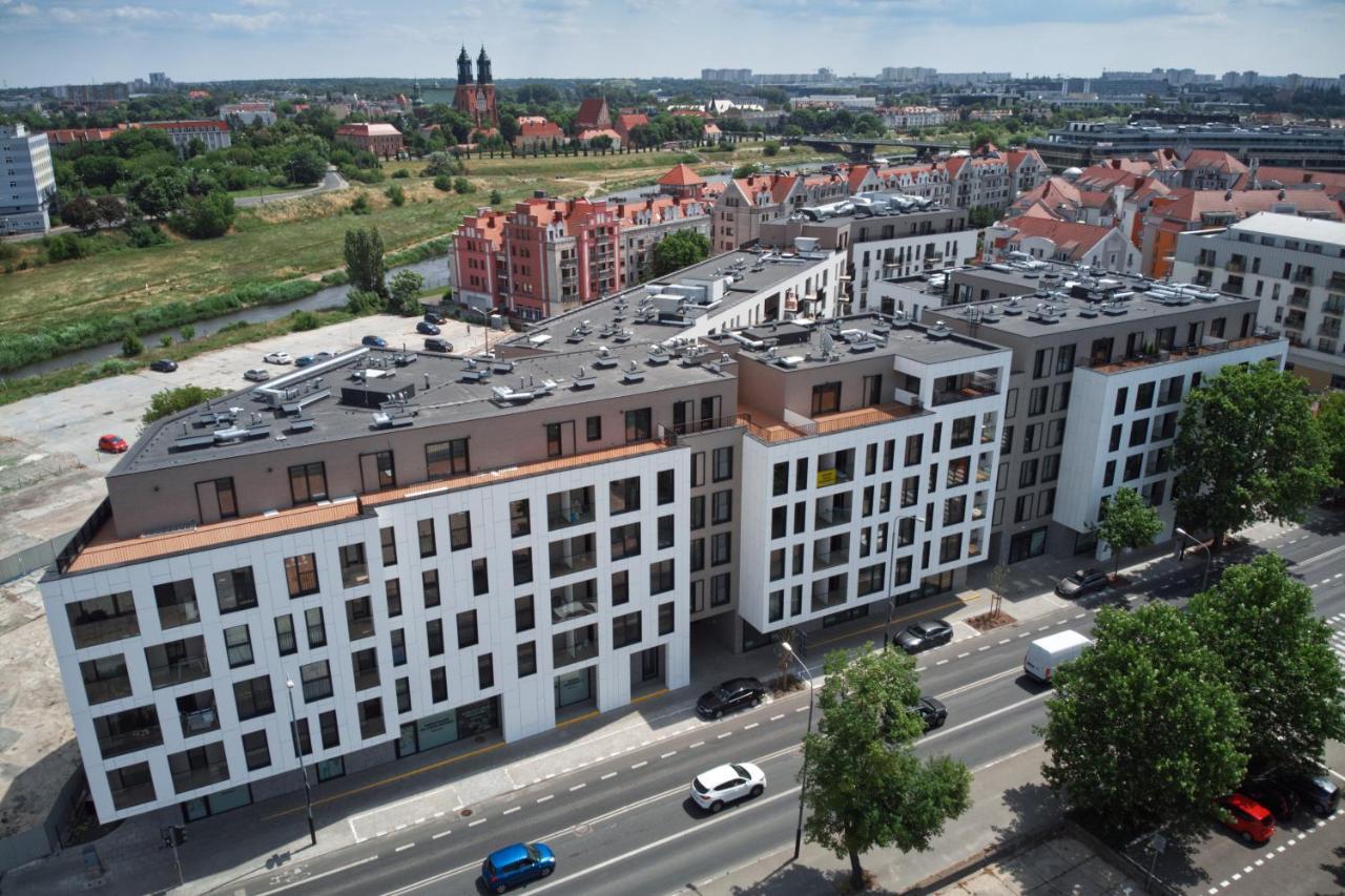 Essence Topaz Apartment