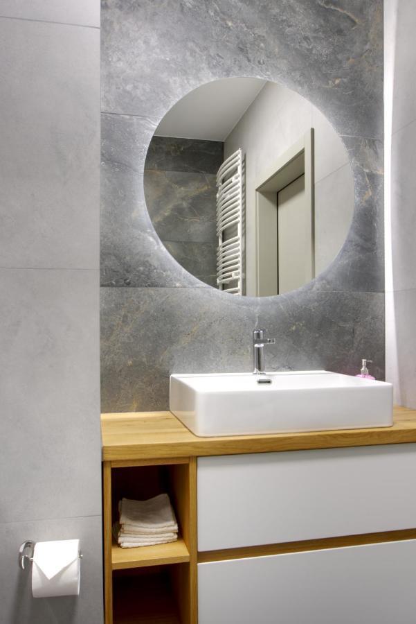 Essence Topaz Apartment